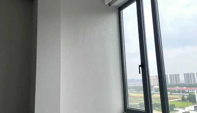 环保涂料施工中湿度影响墙面效果的原因解析